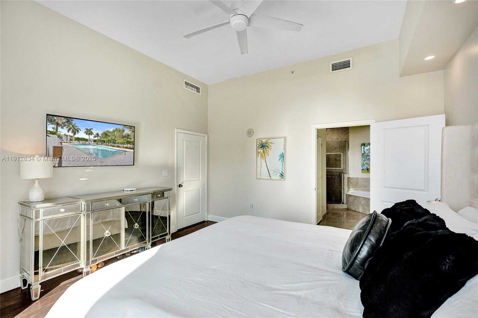 Small Image of 7910 HARBOR ISLAND DR #1201, North Bay Village Number 9