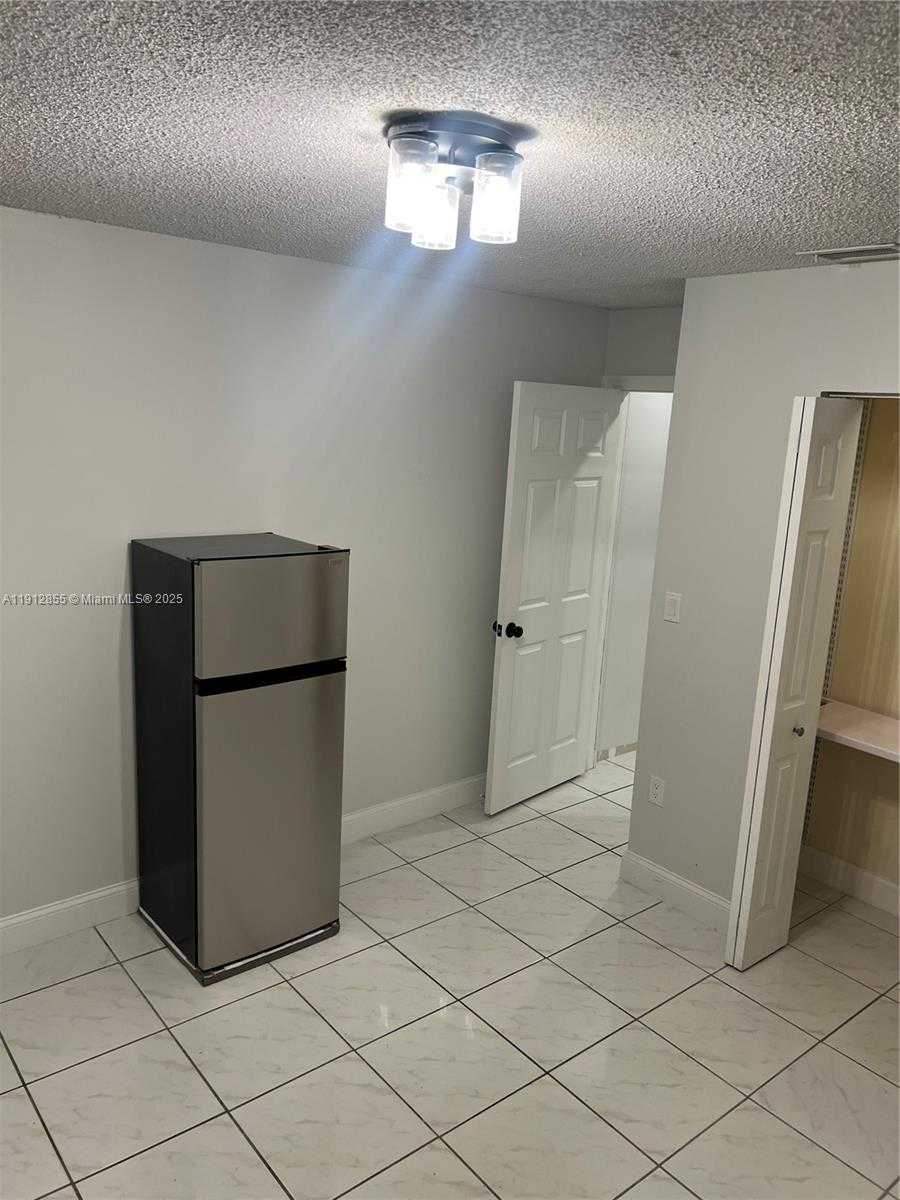 Small Image of 14364 SOUTH WEST 159TH TER, Miami Number 3