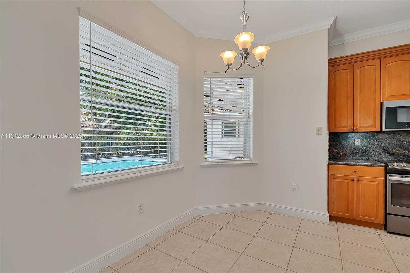 Small Image of 17117 SOUTH WEST 82ND CT, Palmetto Bay Number 12