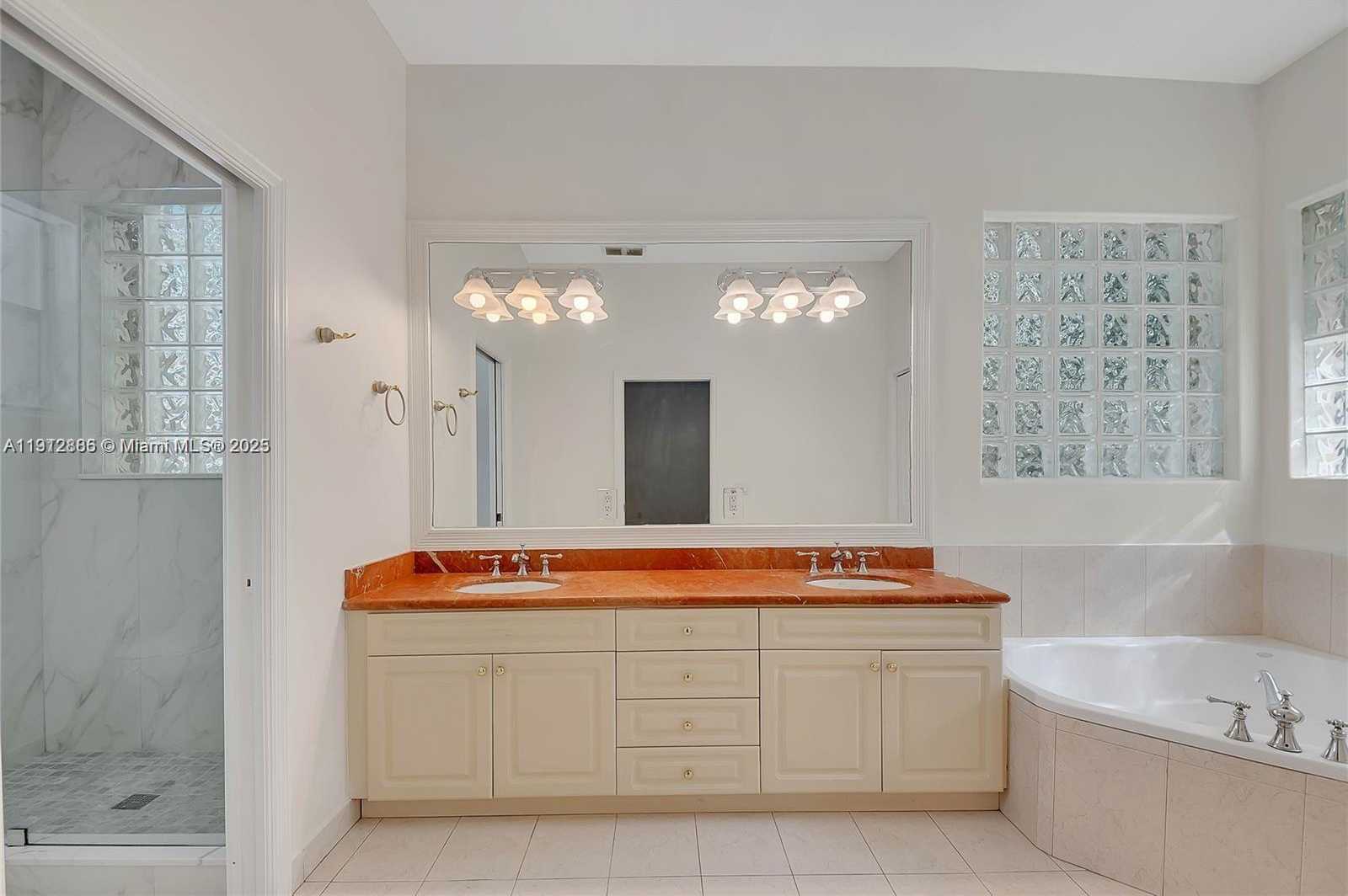 Small Image of 17117 SOUTH WEST 82ND CT, Palmetto Bay Number 23