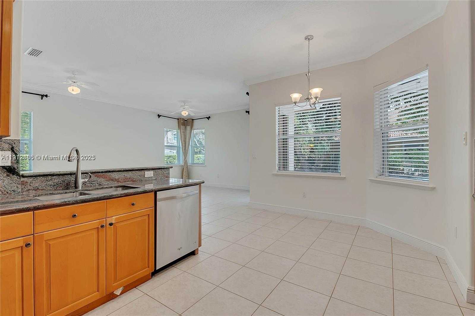 Small Image of 17117 SOUTH WEST 82ND CT, Palmetto Bay Number 9