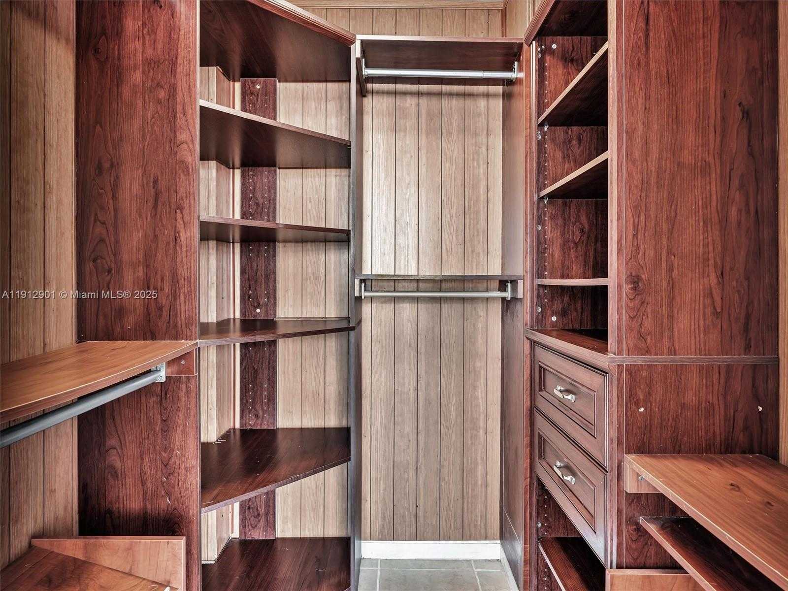 Small Image of 2030 SOUTH OCEAN DR #2024, Hallandale Beach Number 23