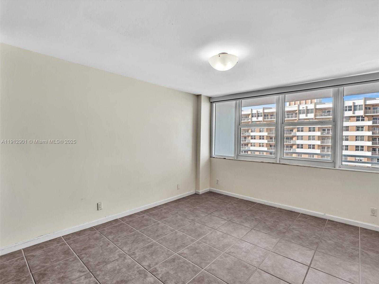 Small Image of 2030 SOUTH OCEAN DR #2024, Hallandale Beach Number 29