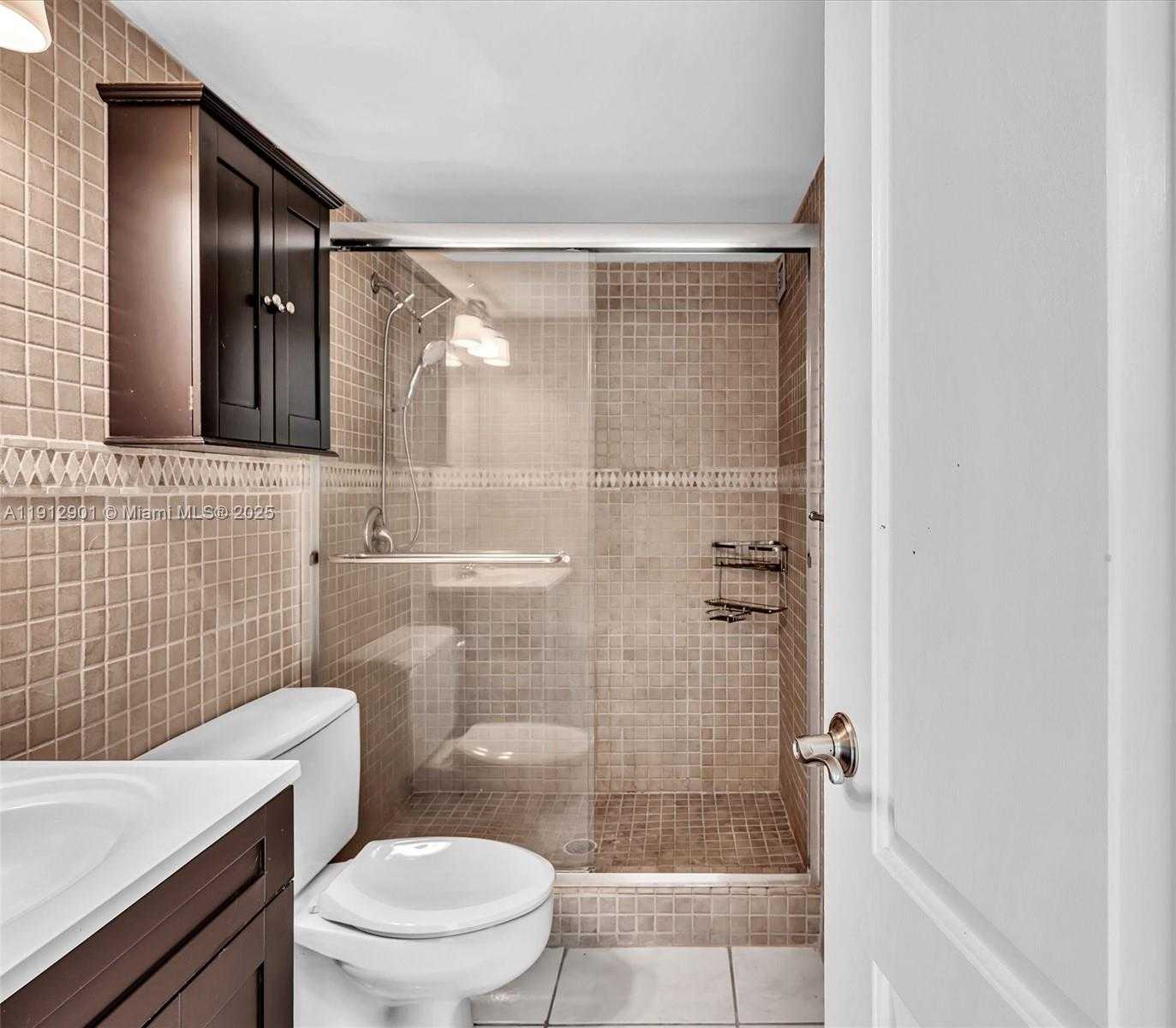 Small Image of 2030 SOUTH OCEAN DR #2024, Hallandale Beach Number 32