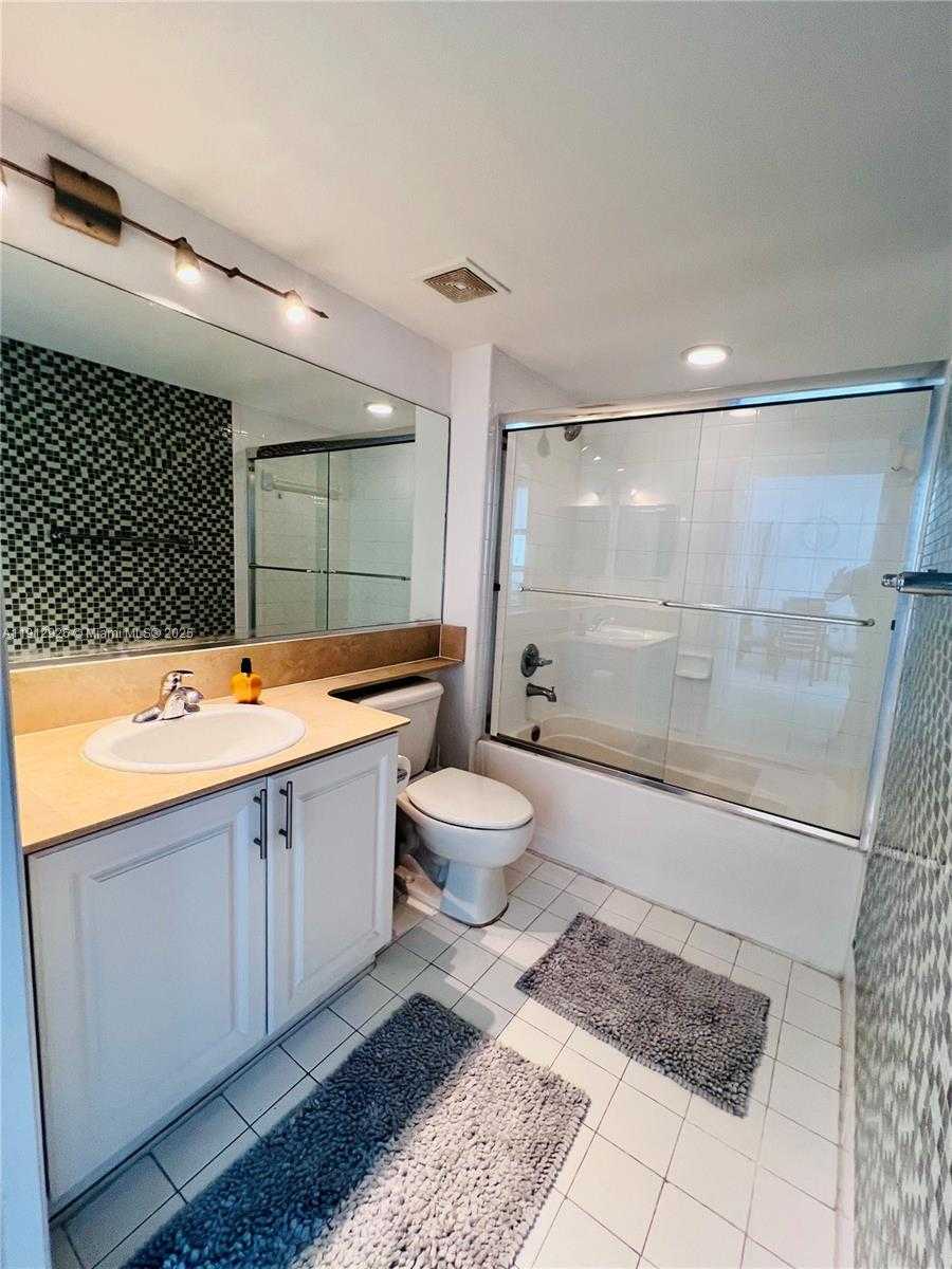 Small Image of 1155 BRICKELL BAY DR #3405, Miami Number 13