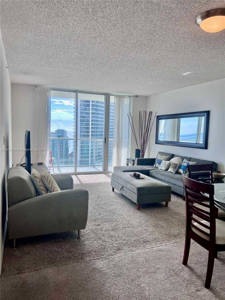 Small Image of 1155 BRICKELL BAY DR #3405, Miami Number 6