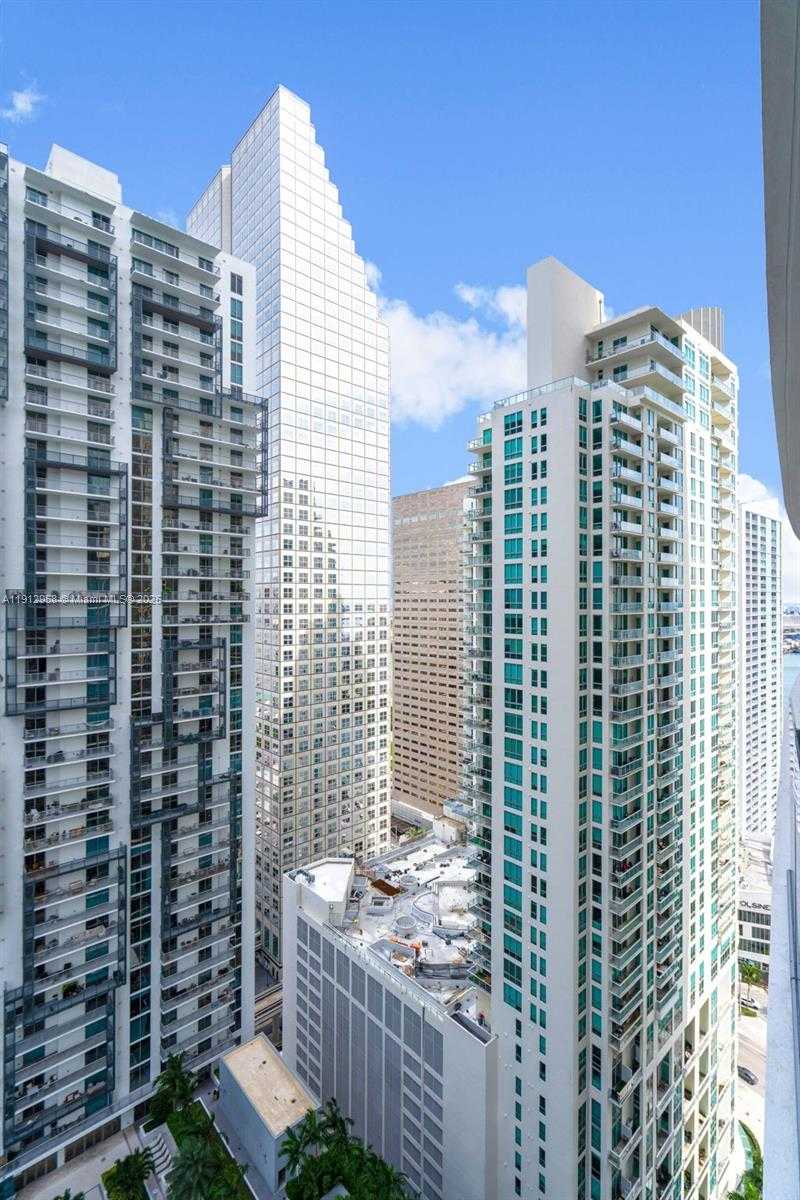 Small Image of 300 BISCAYNE BOULEVARD WAY #3009, Miami Number 28