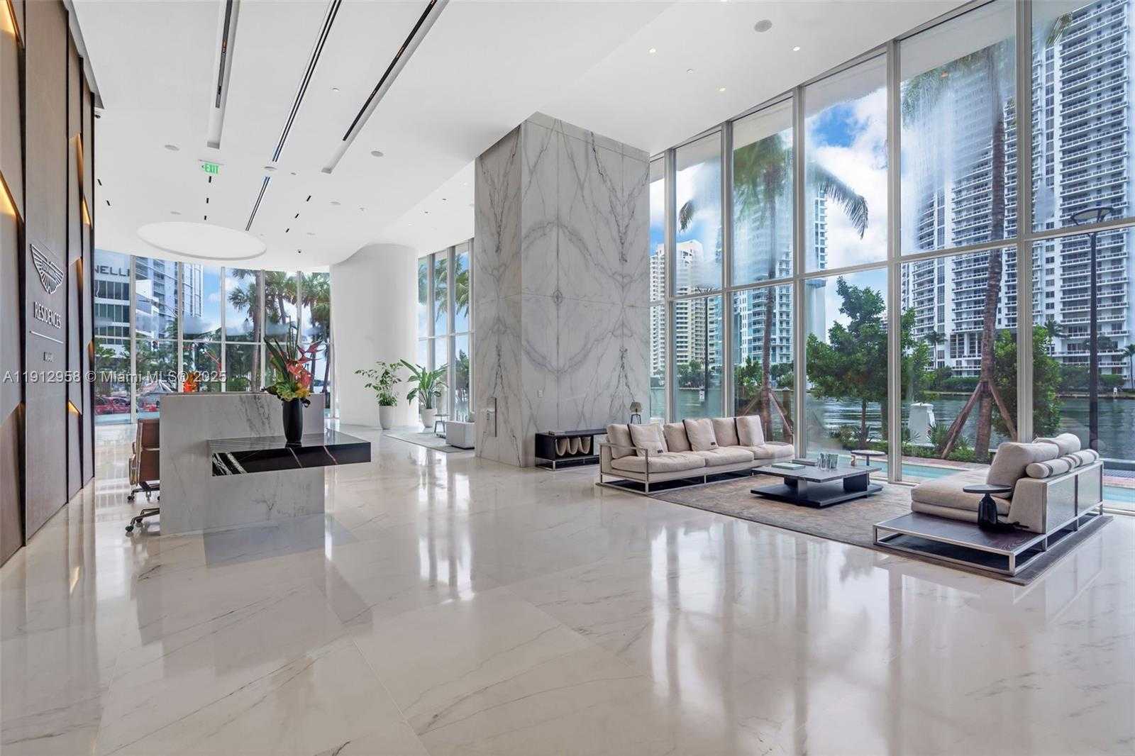 Small Image of 300 BISCAYNE BOULEVARD WAY #3009, Miami Number 32
