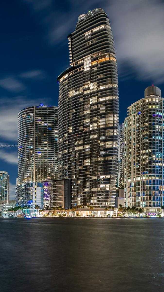 Small Image of 300 BISCAYNE BOULEVARD WAY #3009, Miami Number 49