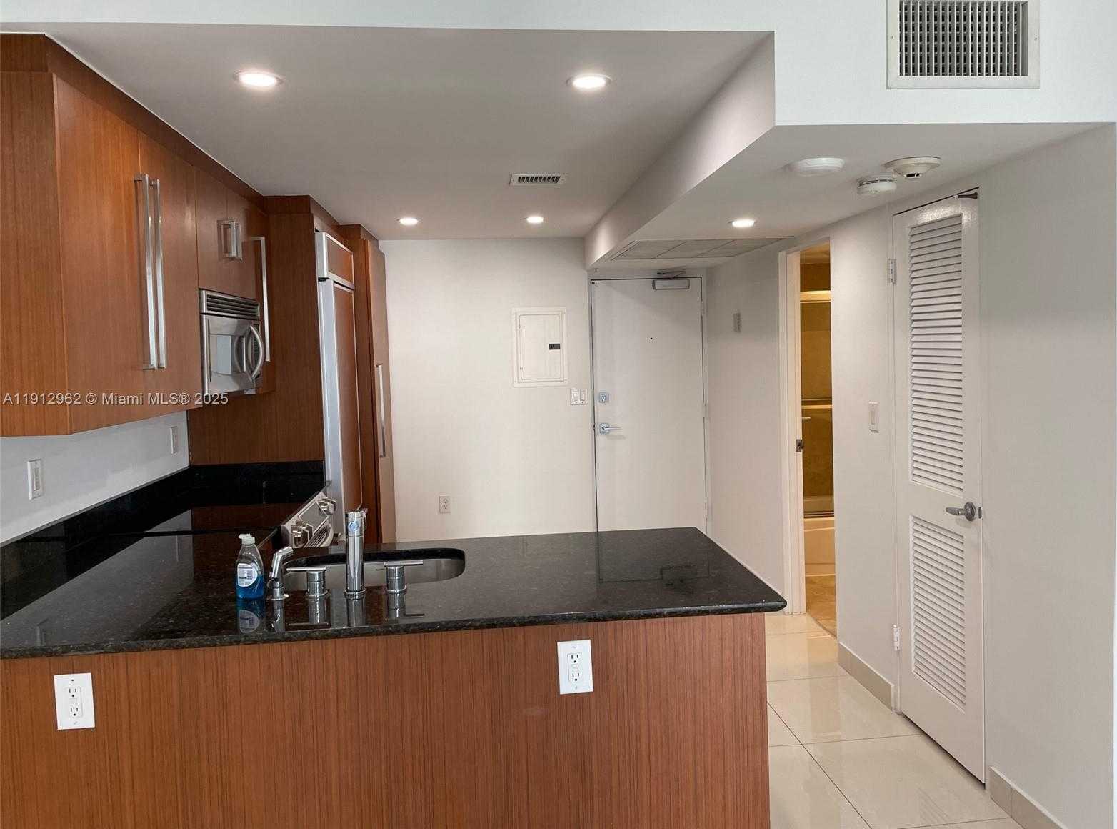 Small Image of 10275 COLLINS AVE #1201, Bal Harbour Number 6