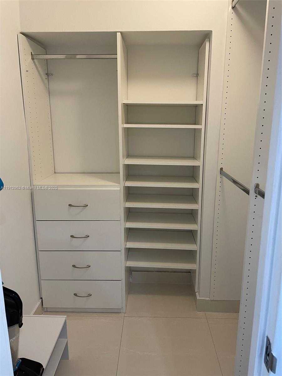 Small Image of 10275 COLLINS AVE #1201, Bal Harbour Number 7