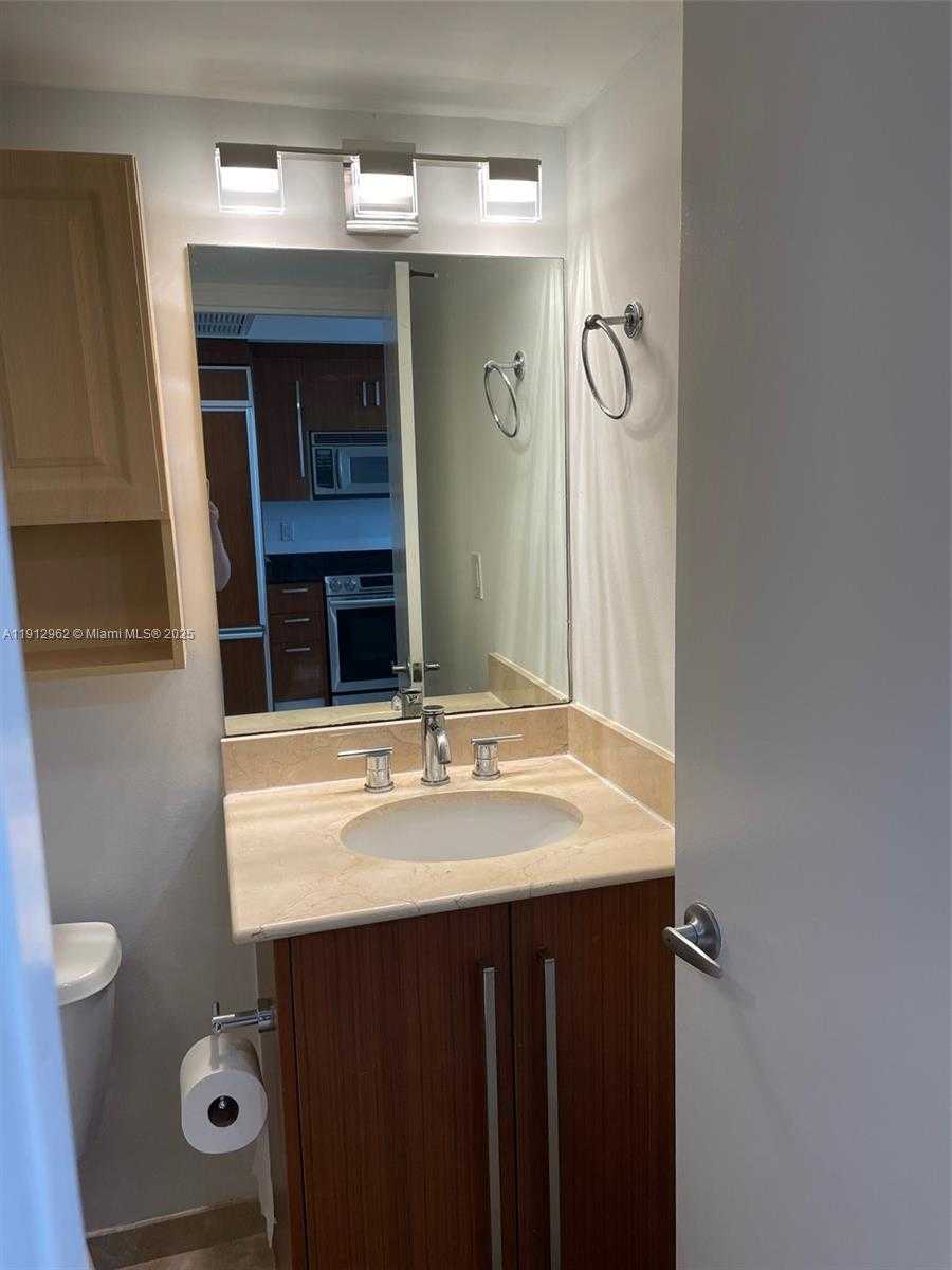 Small Image of 10275 COLLINS AVE #1201, Bal Harbour Number 8