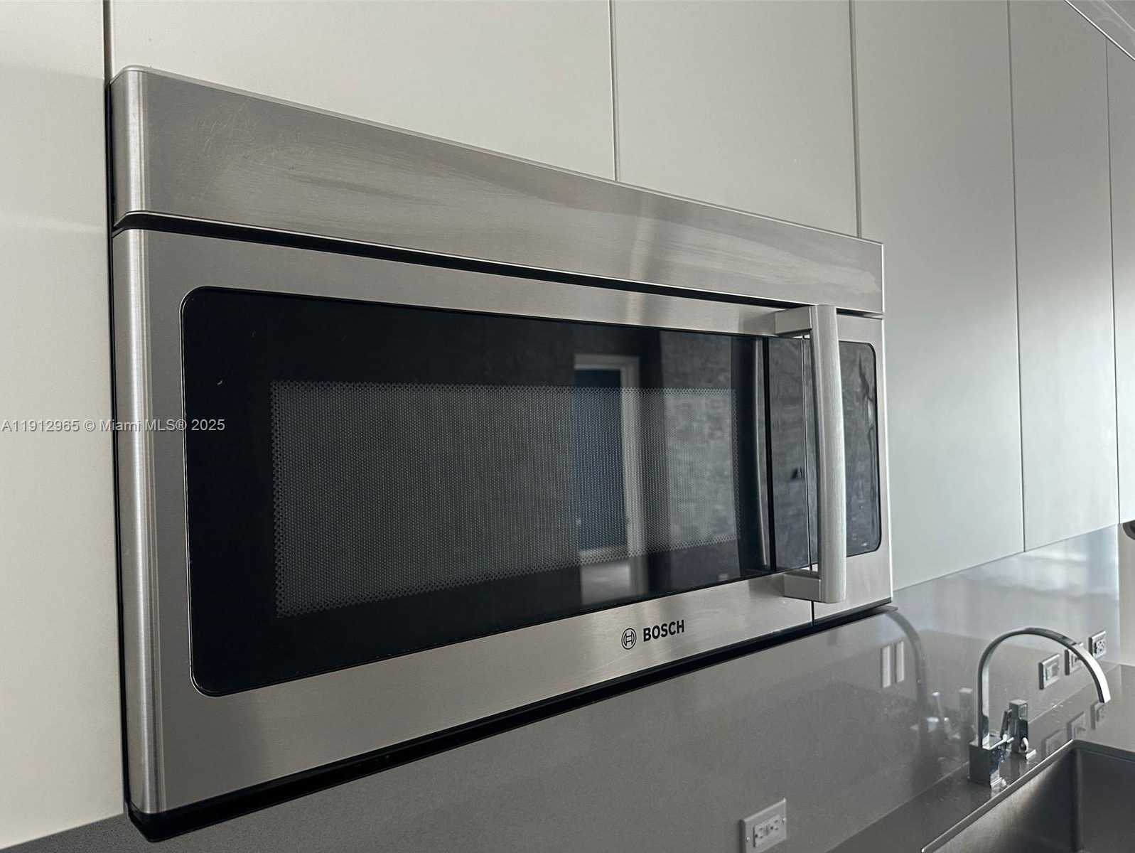 Small Image of 68 SOUTH EAST 6TH ST #2205, Miami Number 16