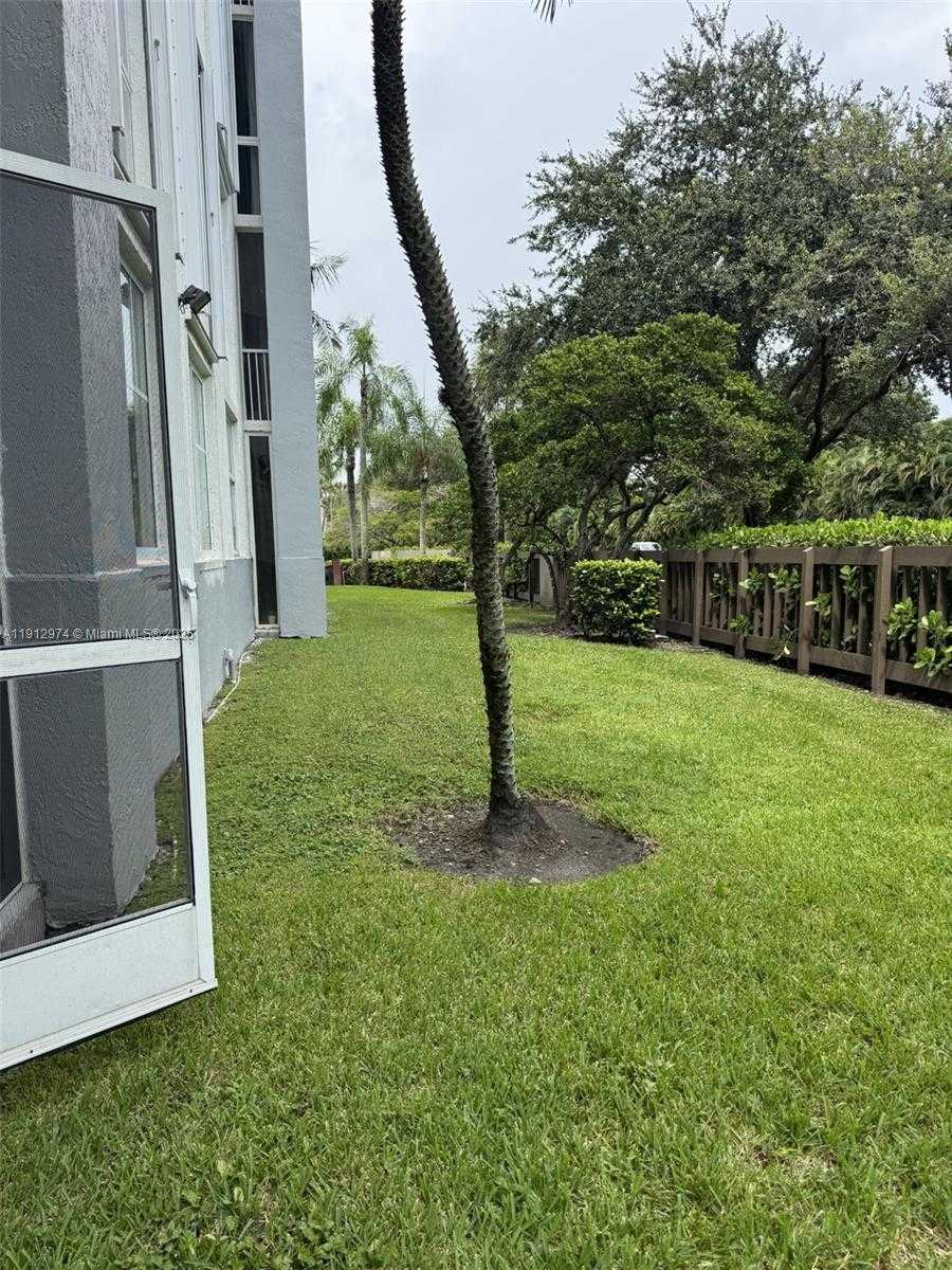 Small Image of 9725 NORTH WEST 52ND ST #114, Doral Number 12