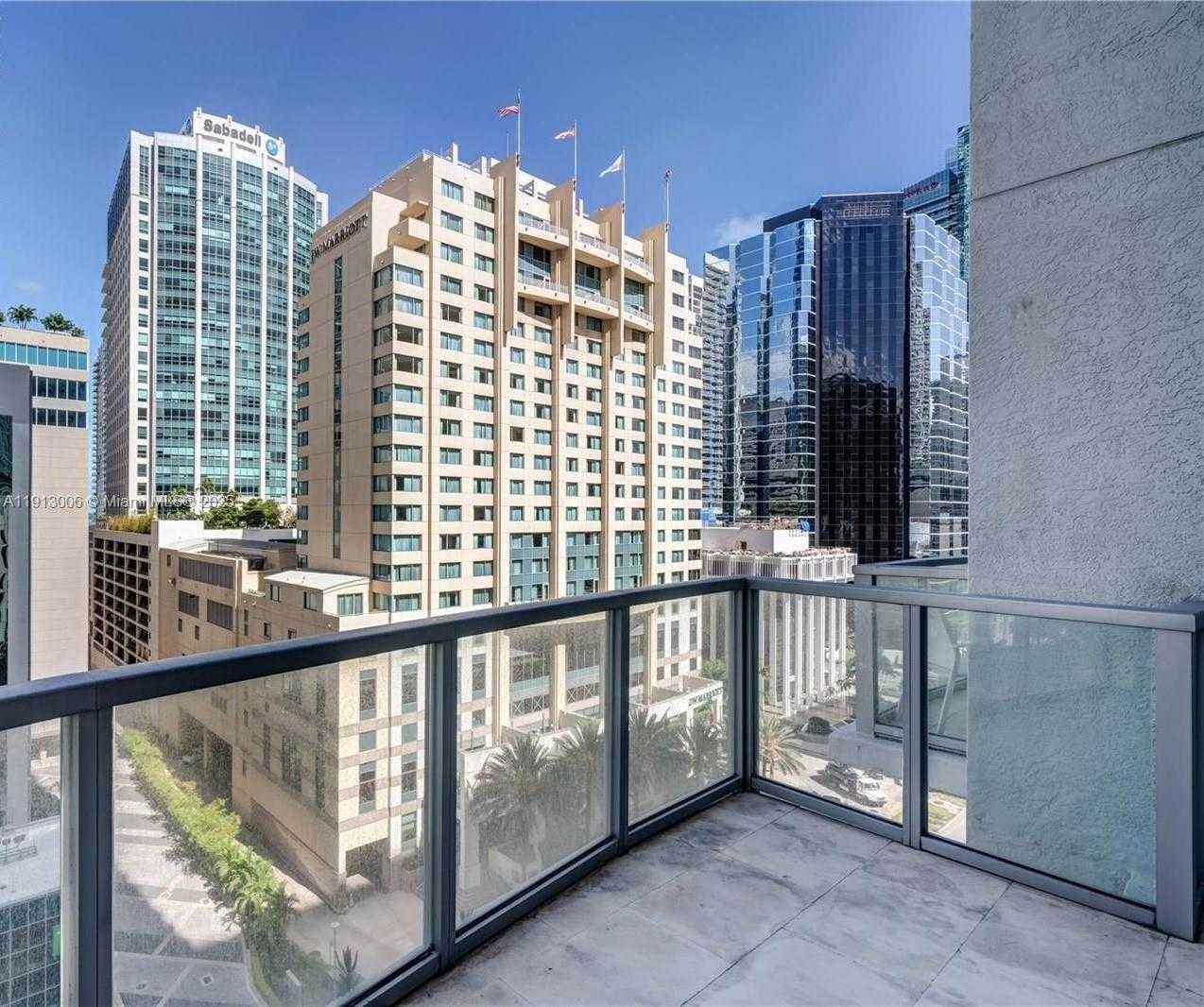 Small Image of 1060 BRICKELL AVE #1007, Miami Number 11