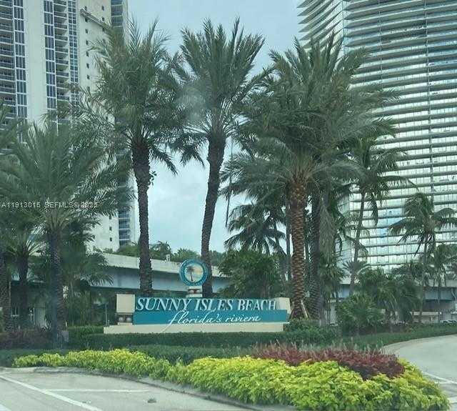 Small Image of 17011 NORTH BAY RD #706, Sunny Isles Beach Number 1