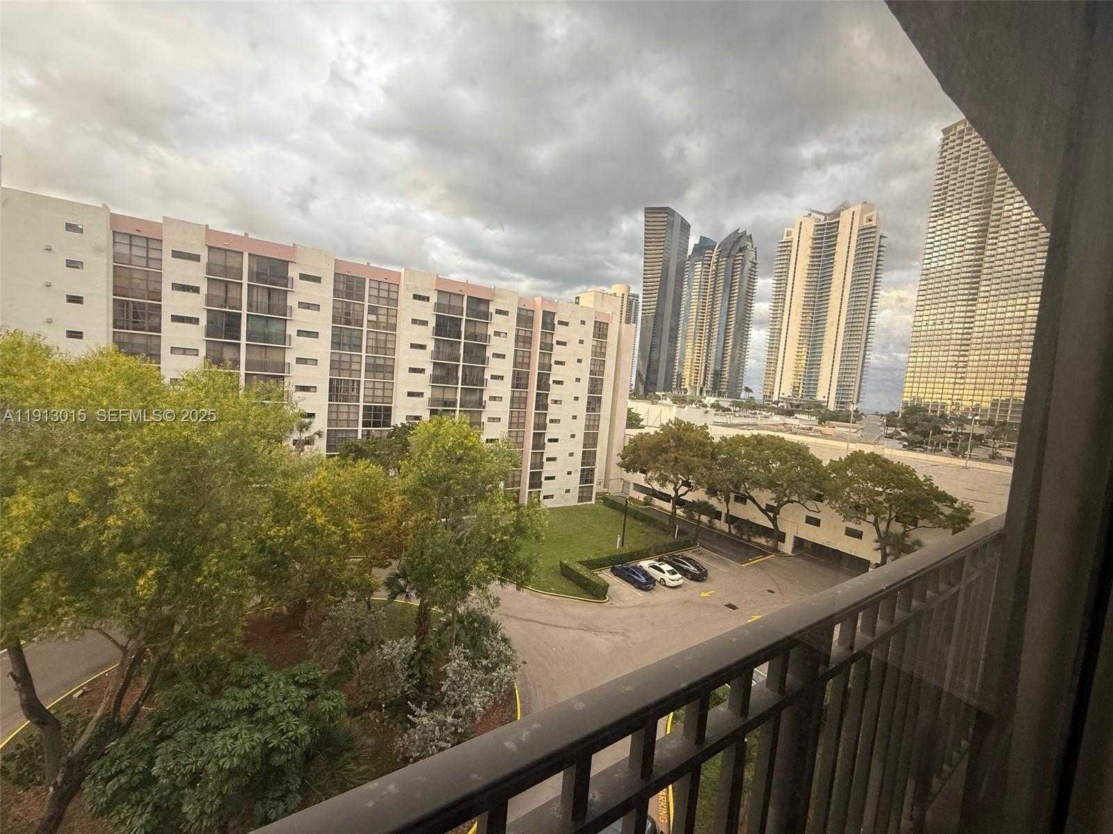 Small Image of 17011 NORTH BAY RD #706, Sunny Isles Beach Number 24