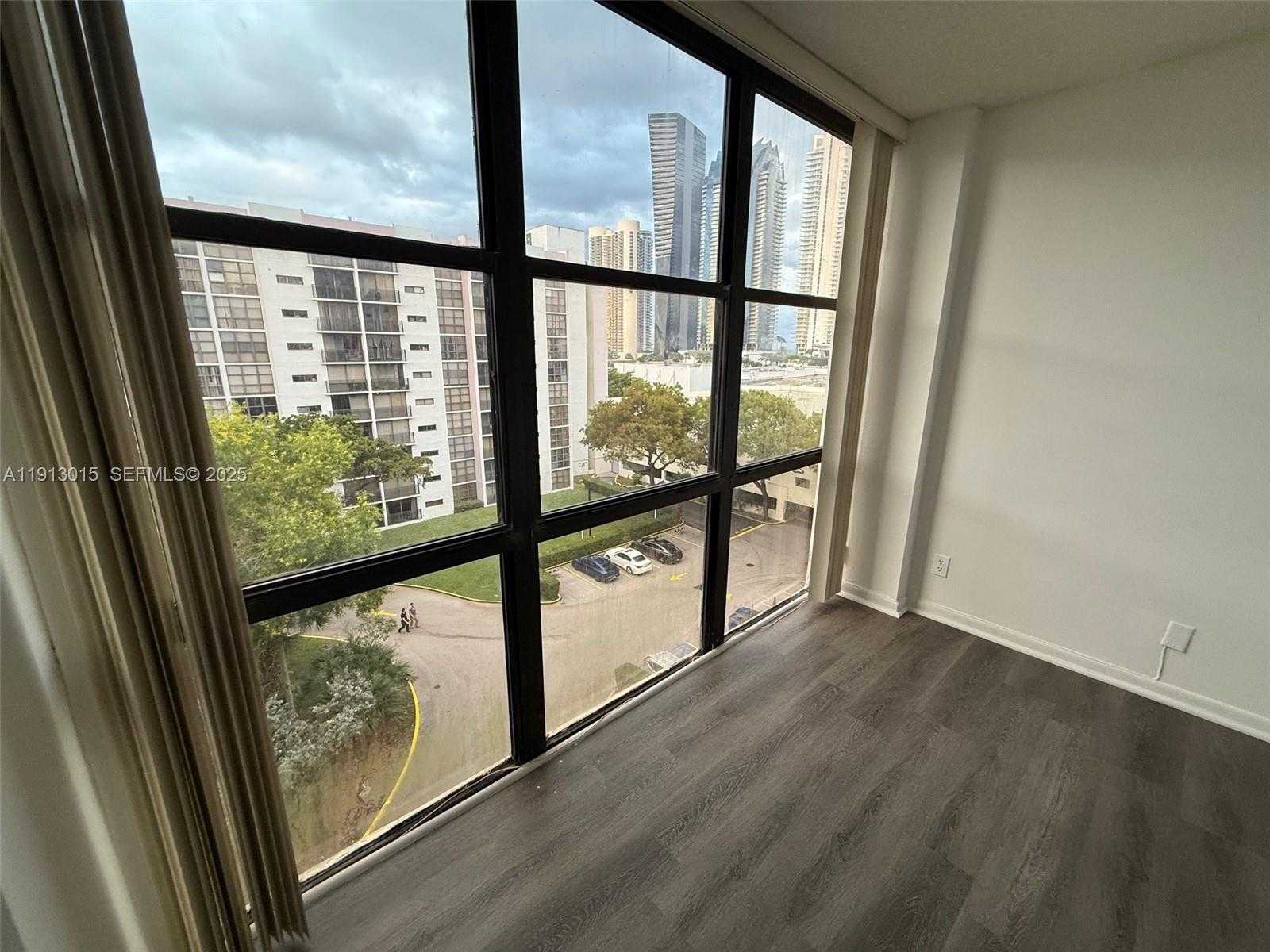 Small Image of 17011 NORTH BAY RD #706, Sunny Isles Beach Number 41