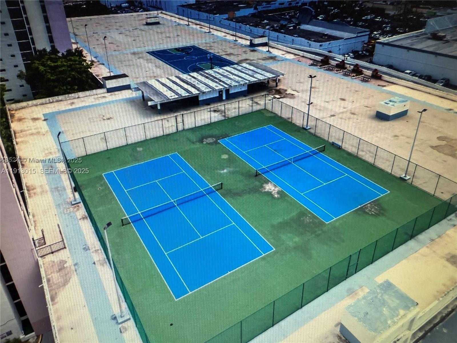 Small Image of 17011 NORTH BAY RD #706, Sunny Isles Beach Number 8