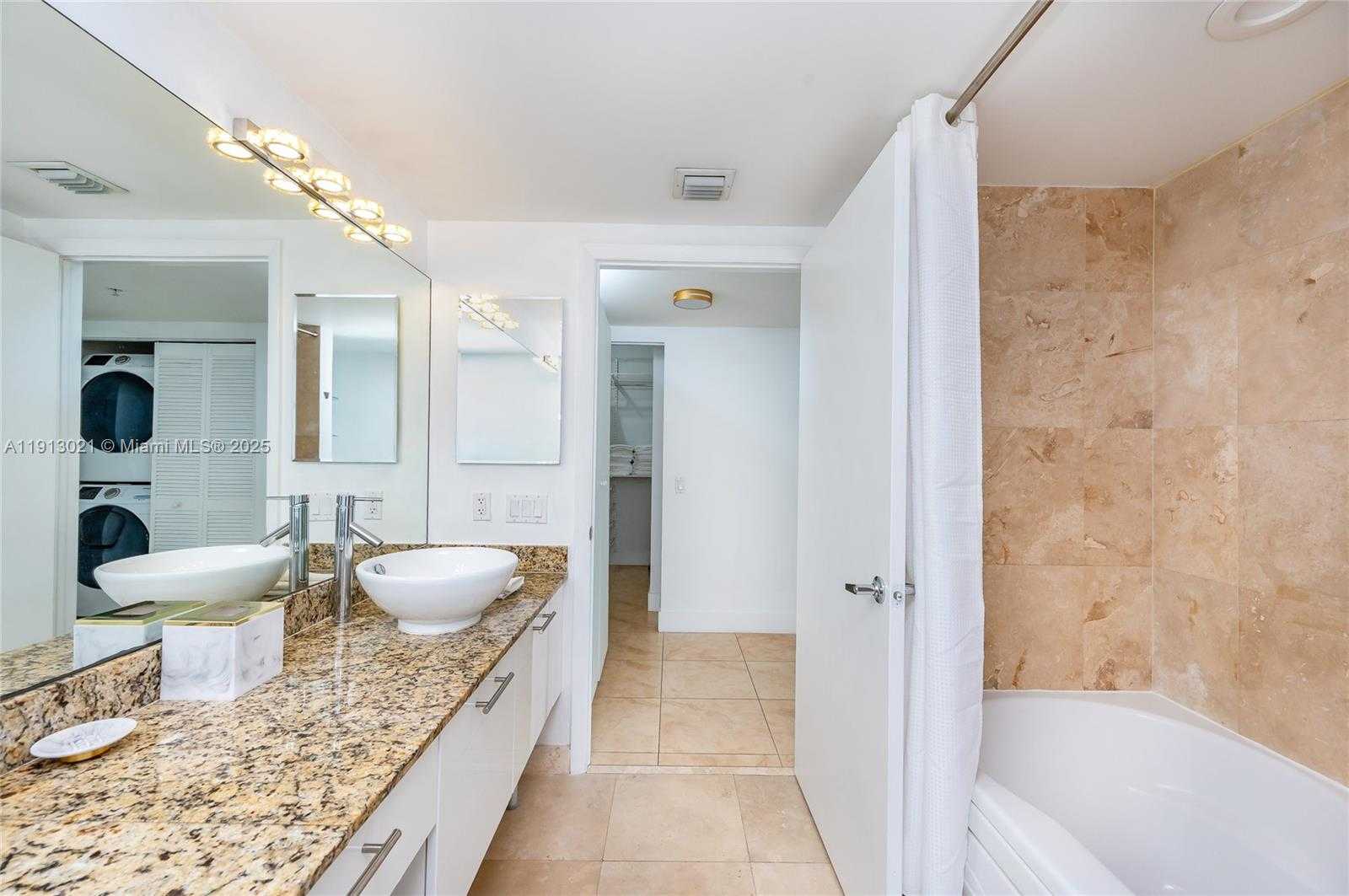 Small Image of 41 SOUTH EAST 5TH ST #1508, Miami Number 17