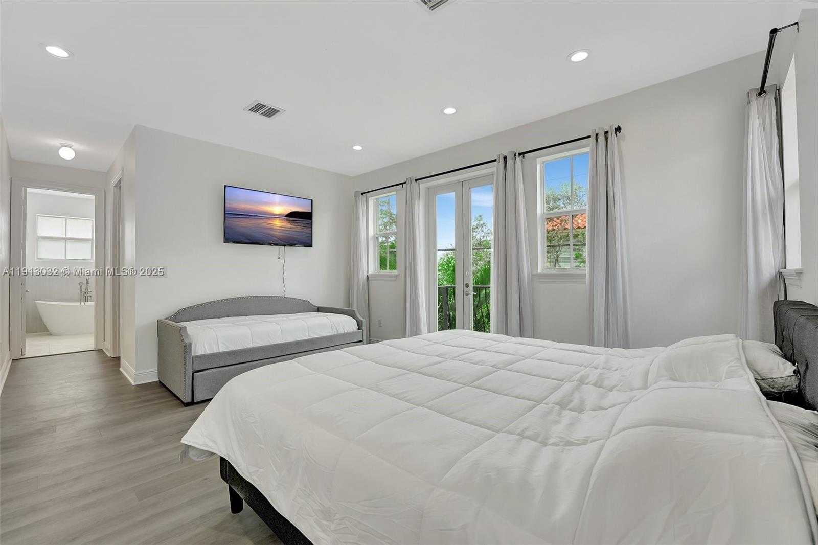 Small Image of 407 SOUTH WEST 17TH ST #407, Fort Lauderdale Number 19