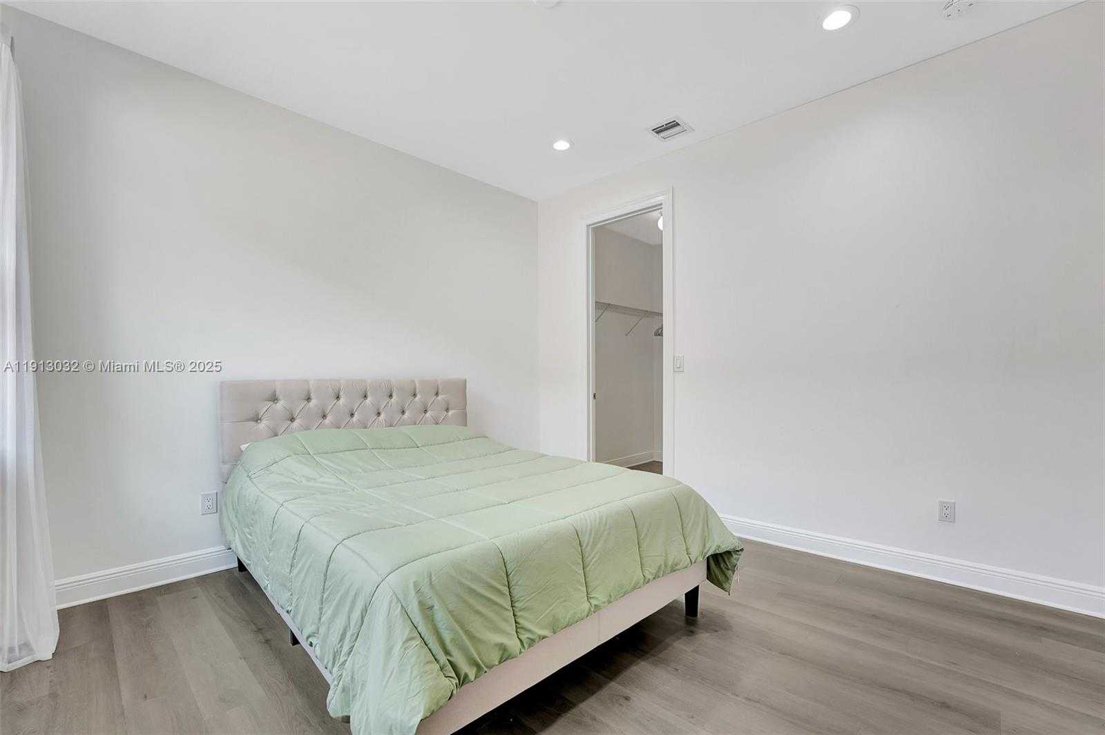 Small Image of 407 SOUTH WEST 17TH ST #407, Fort Lauderdale Number 32