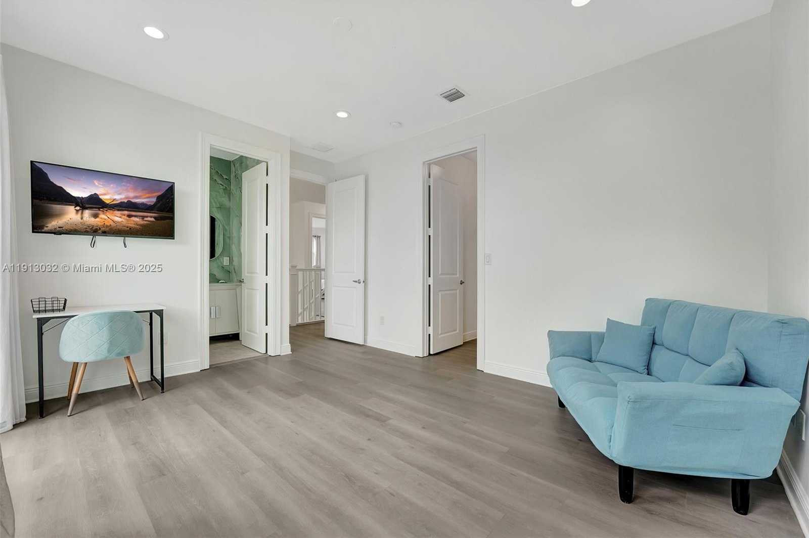 Small Image of 407 SOUTH WEST 17TH ST #407, Fort Lauderdale Number 35