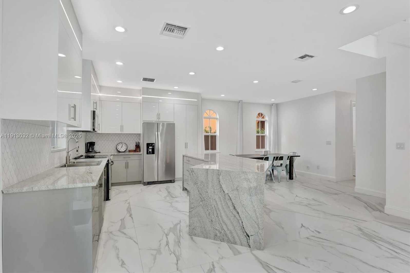 Small Image of 407 SOUTH WEST 17TH ST #407, Fort Lauderdale Number 4