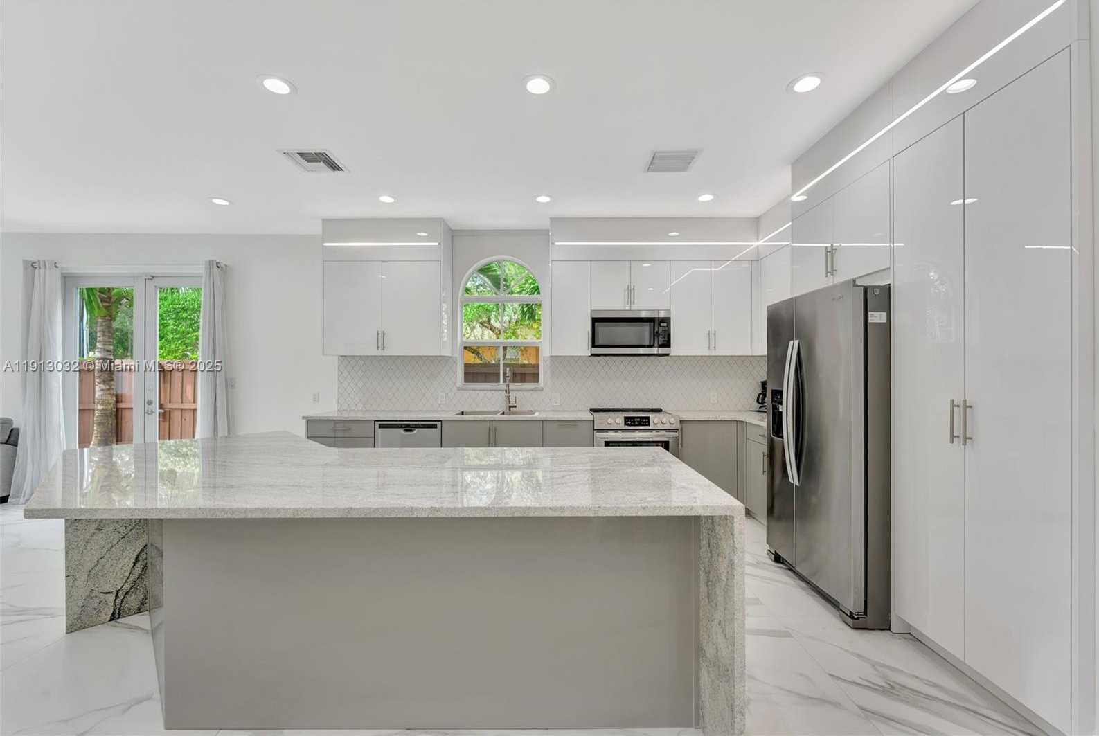 Small Image of 407 SOUTH WEST 17TH ST #407, Fort Lauderdale Number 5