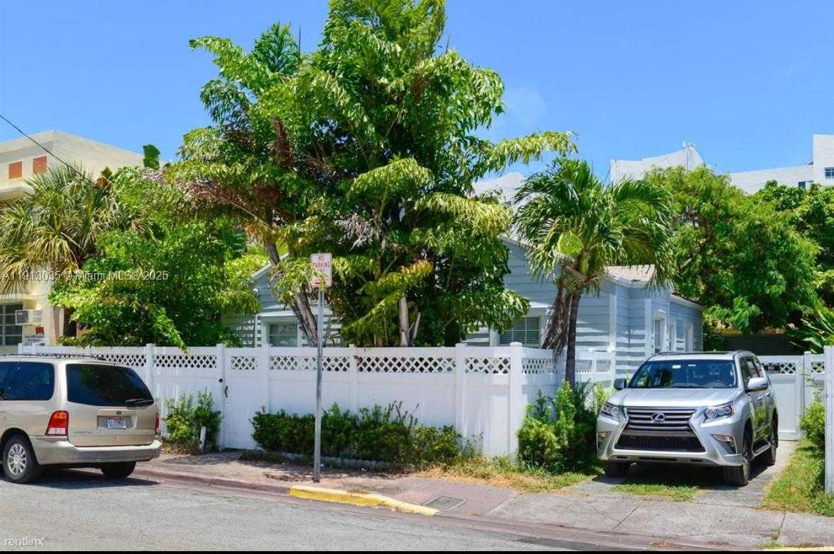 Small Image of 7611 ABBOTT AVE #R, Miami Beach Number 10
