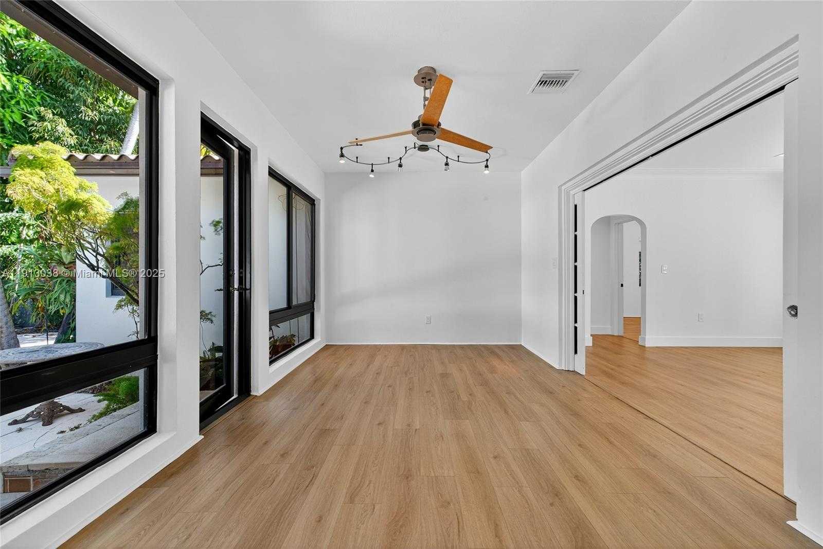 Small Image of 465 NORTH EAST 52ND ST, Miami Number 14