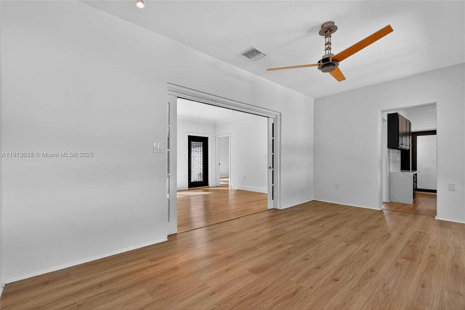 Small Image of 465 NORTH EAST 52ND ST, Miami Number 15