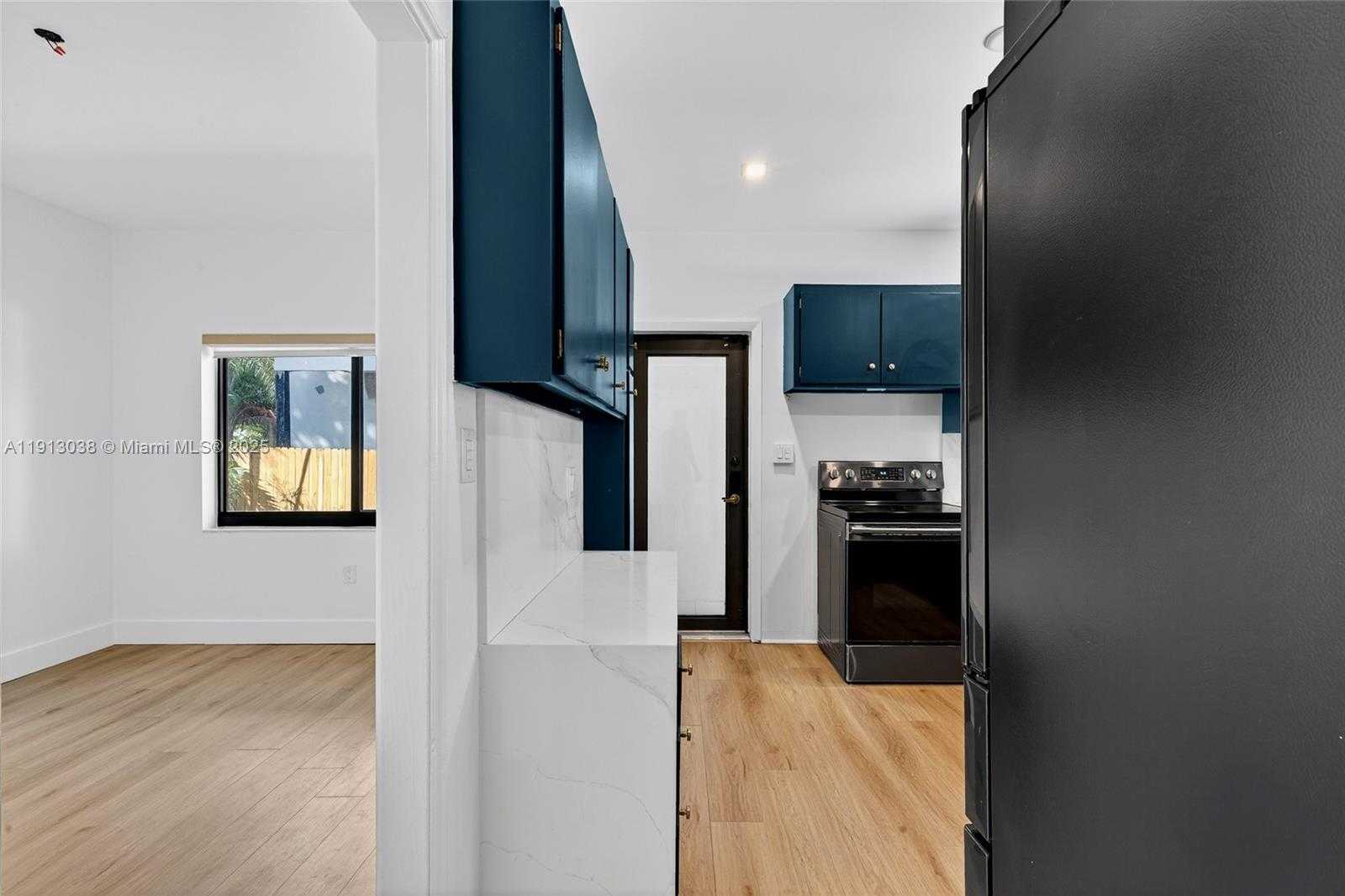 Small Image of 465 NORTH EAST 52ND ST, Miami Number 16