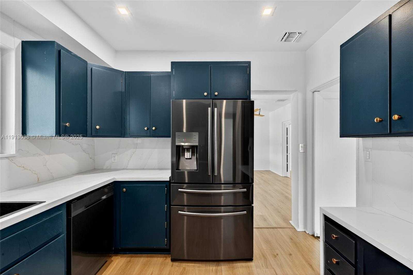 Small Image of 465 NORTH EAST 52ND ST, Miami Number 19