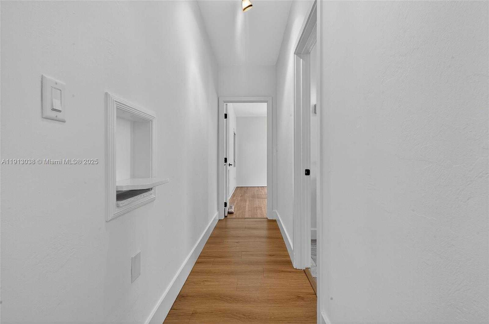 Small Image of 465 NORTH EAST 52ND ST, Miami Number 23