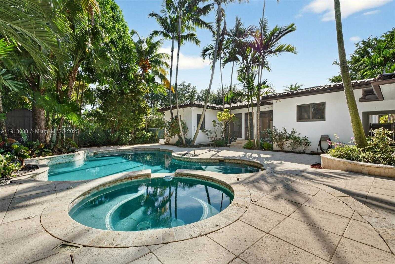 Small Image of 465 NORTH EAST 52ND ST, Miami Number 34