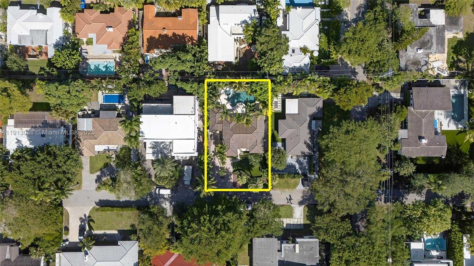 Small Image of 465 NORTH EAST 52ND ST, Miami Number 38