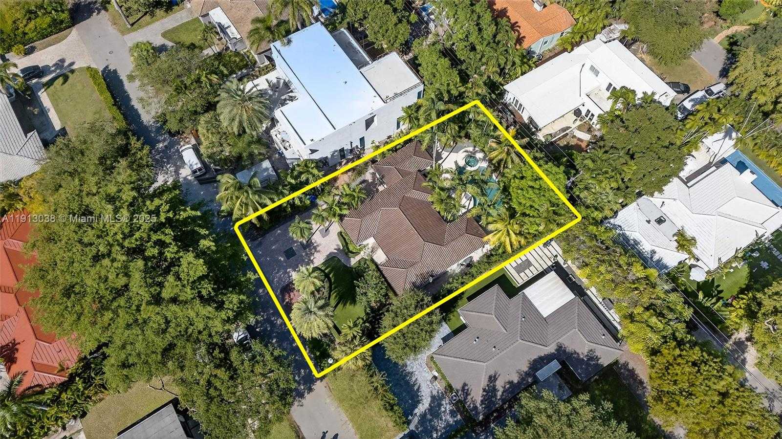 Small Image of 465 NORTH EAST 52ND ST, Miami Number 45