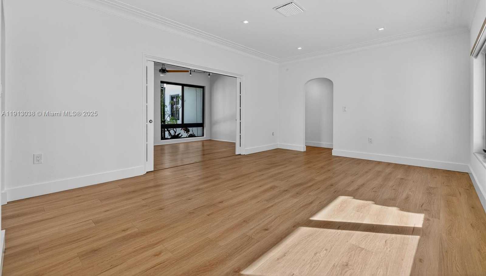 Small Image of 465 NORTH EAST 52ND ST, Miami Number 6