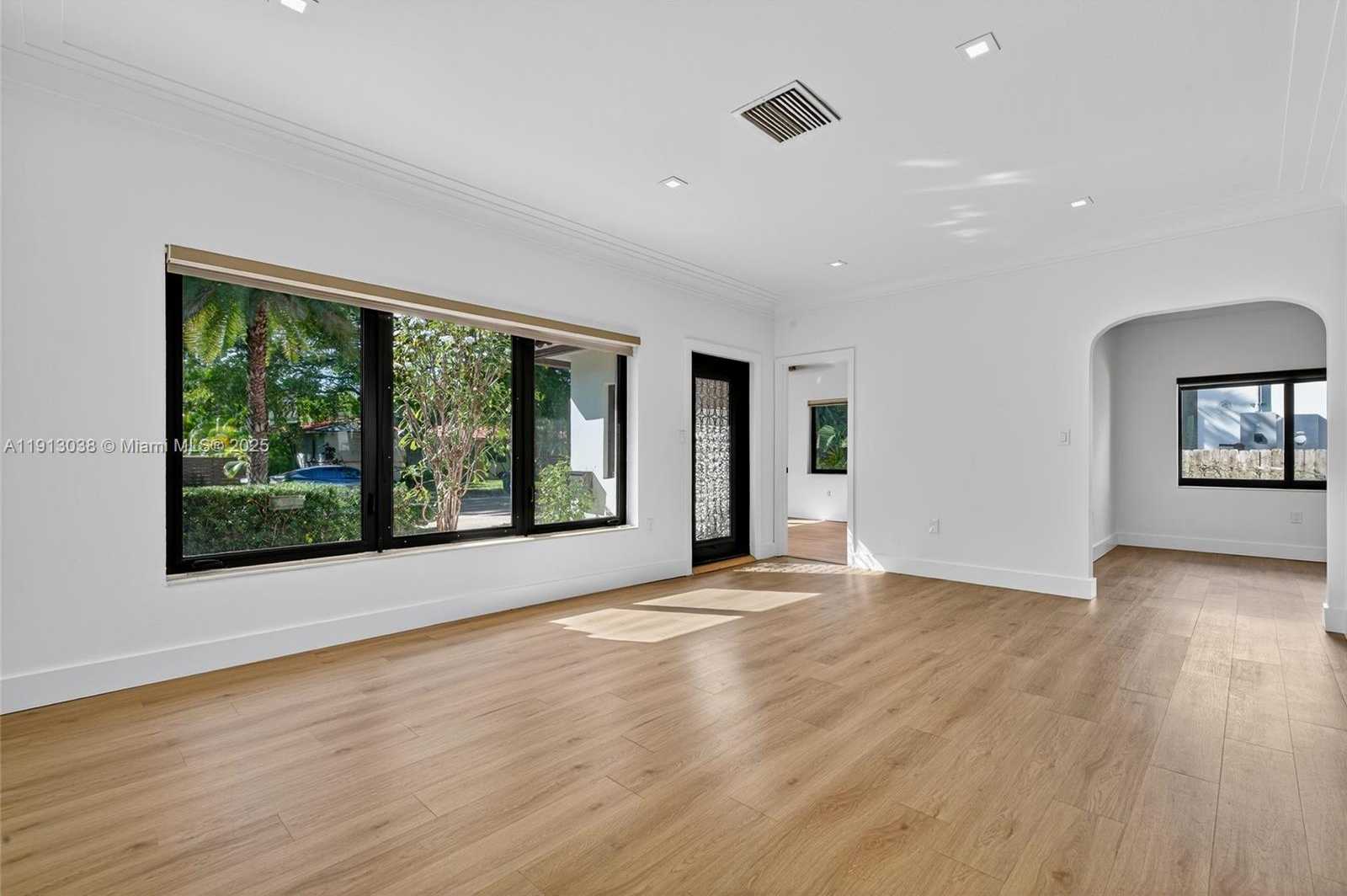 Small Image of 465 NORTH EAST 52ND ST, Miami Number 8