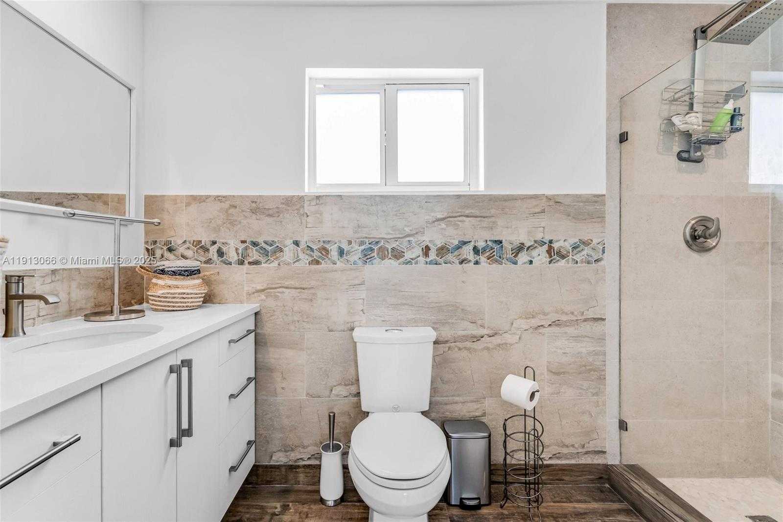 Small Image of 94825 OVERSEAS HWY #237, Key Largo Number 12