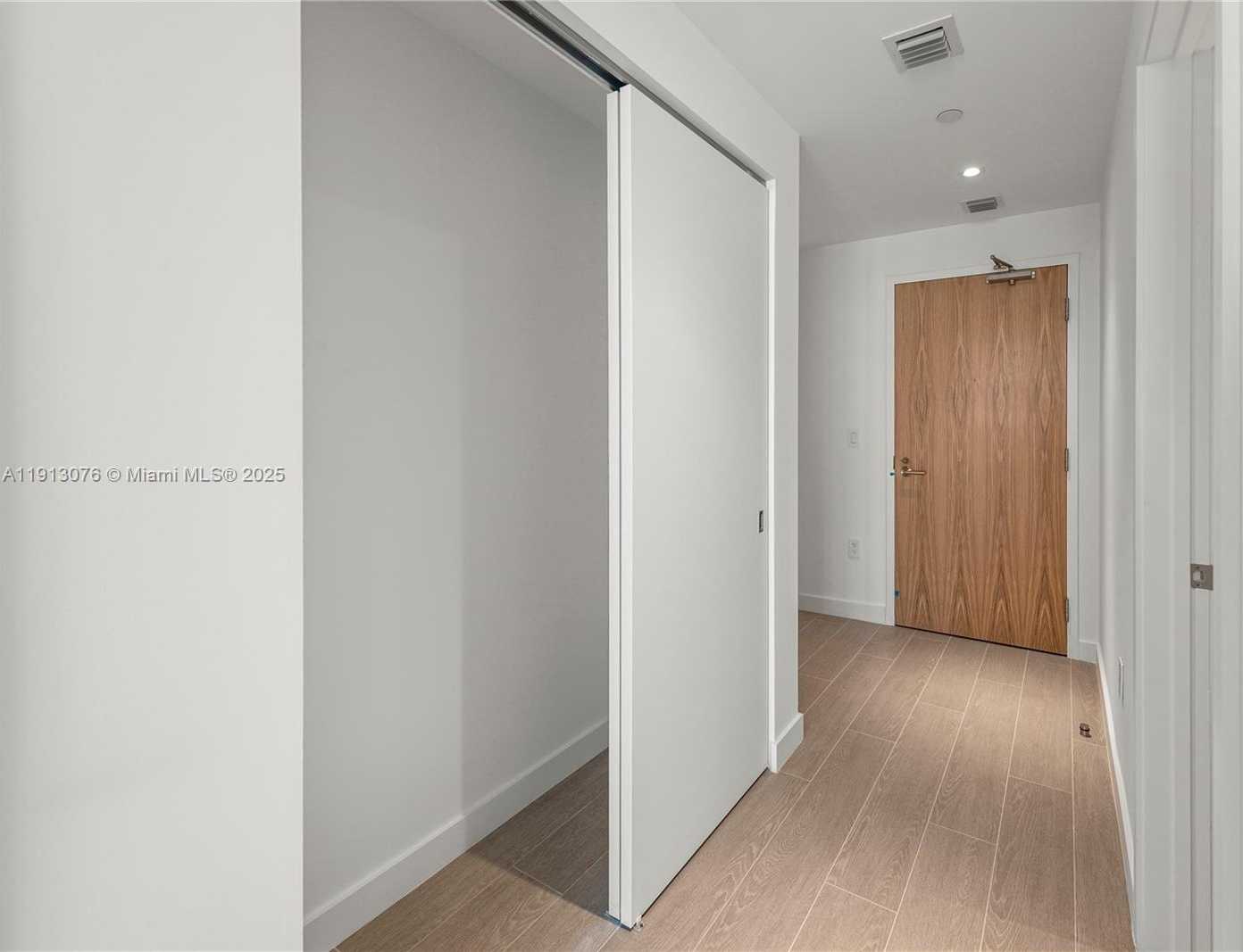 Small Image of 500 ALTON RD #908, Miami Beach Number 22