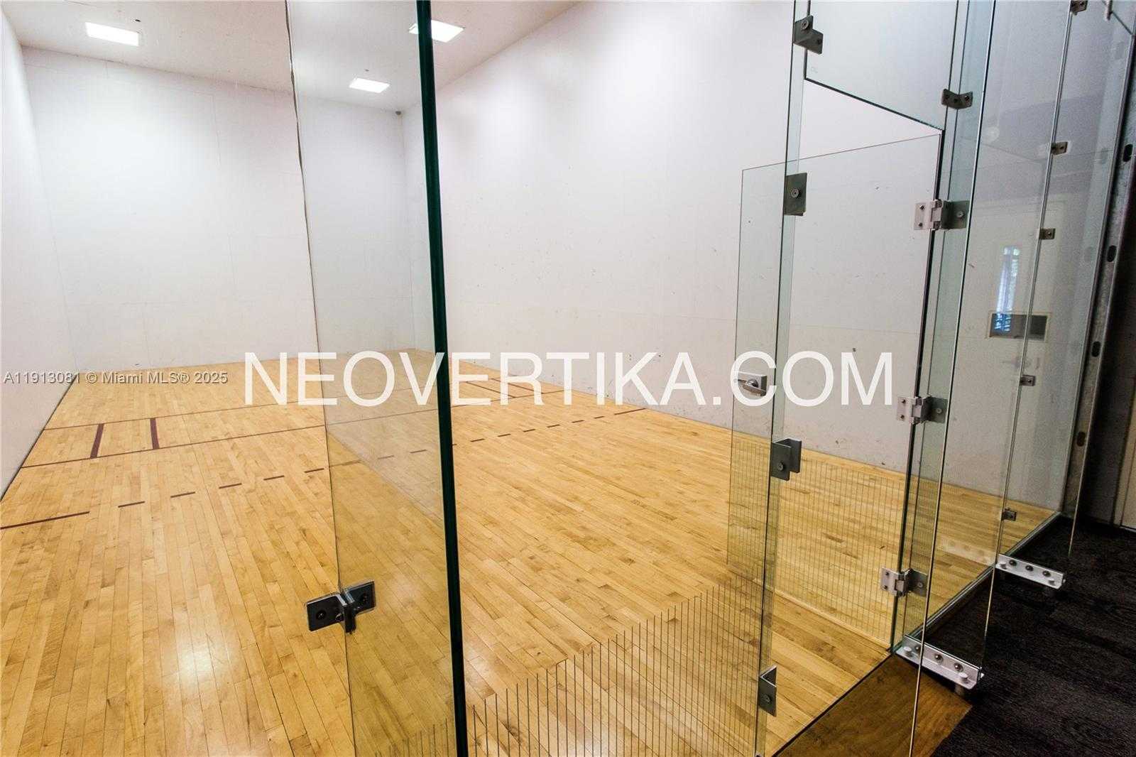 Small Image of 690 SOUTH WEST 1ST CT #PHI20, Miami Number 18