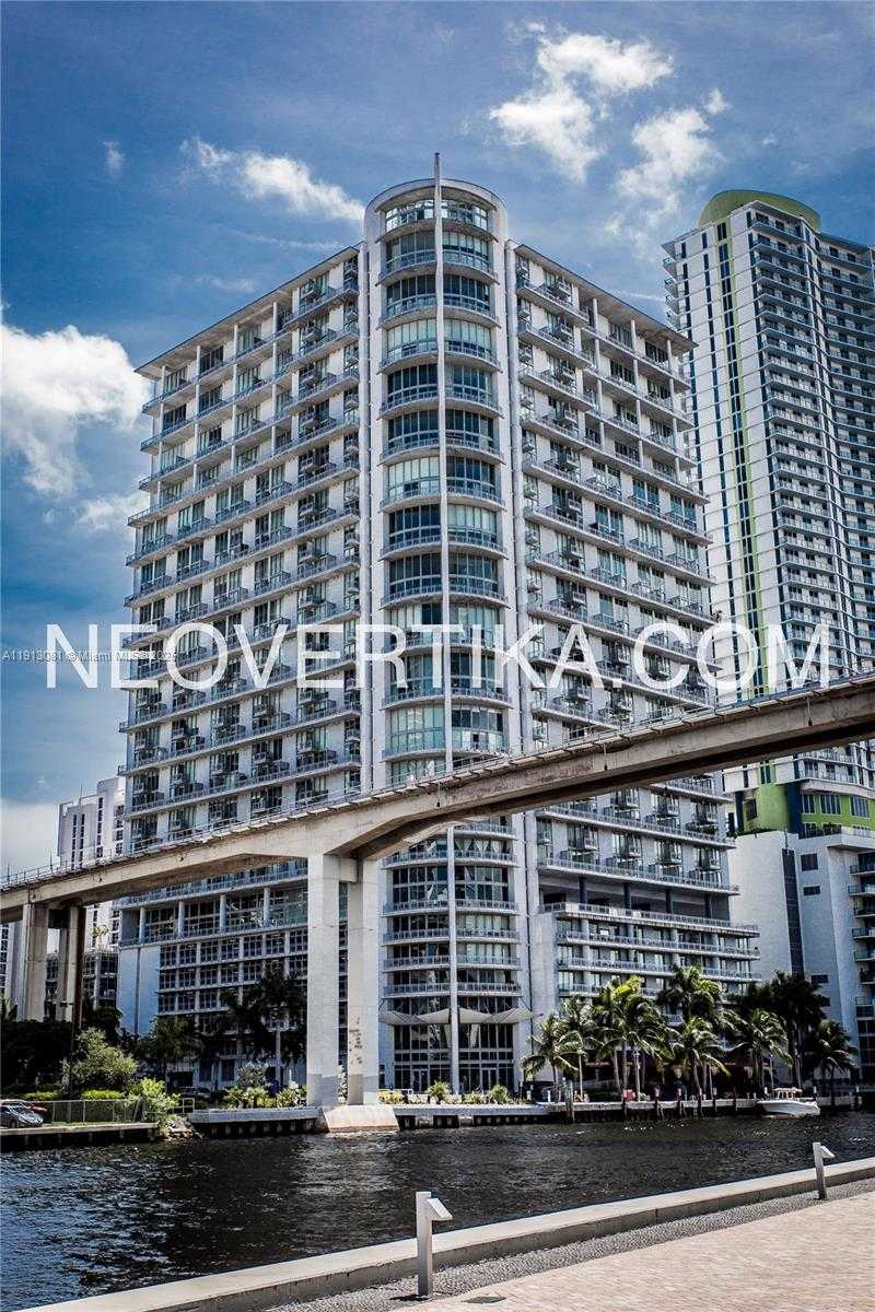 Small Image of 690 SOUTH WEST 1ST CT #PHI20, Miami Number 21