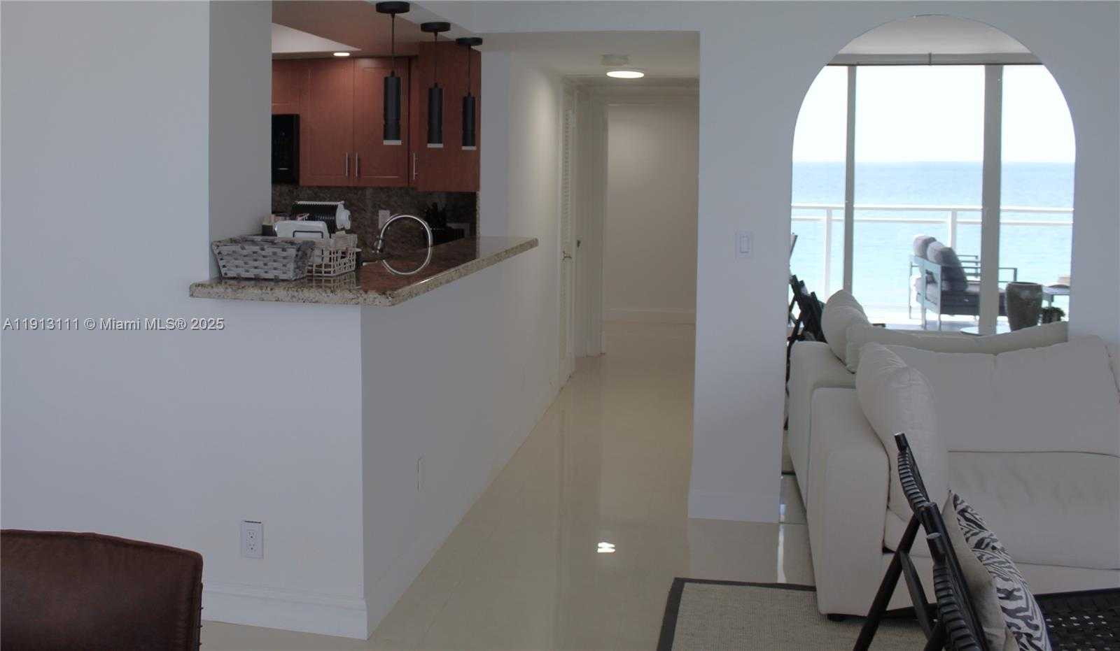 Small Image of 2030 SOUTH OCEAN DR #821, Hallandale Beach Number 16