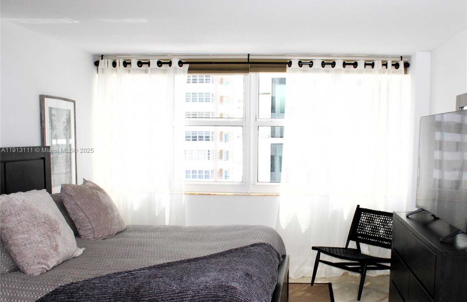 Small Image of 2030 SOUTH OCEAN DR #821, Hallandale Beach Number 25