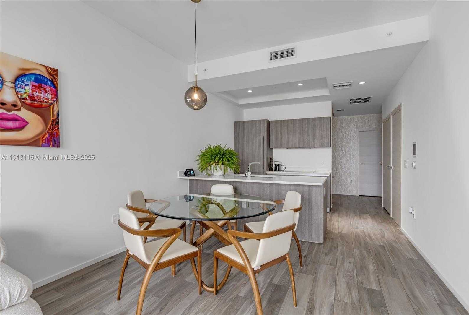 Small Image of 801 SOUTH MIAMI AVE #5206, Miami Number 3