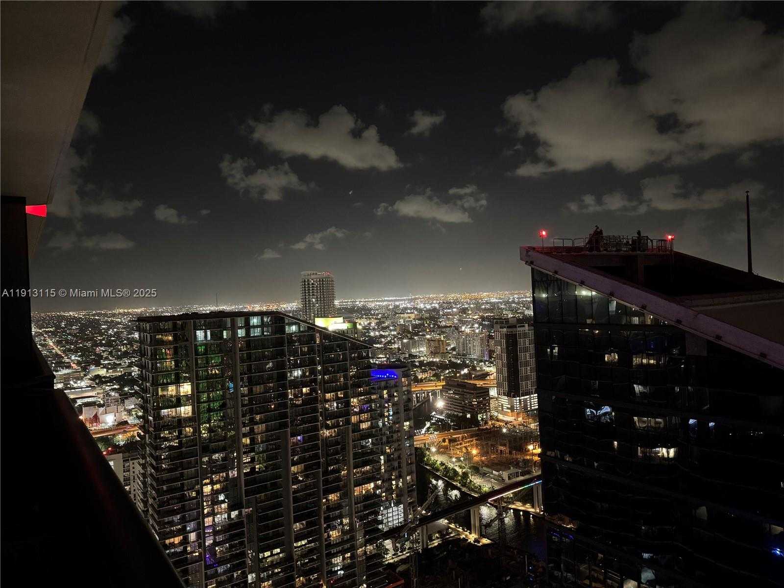 Small Image of 801 SOUTH MIAMI AVE #5206, Miami Number 30