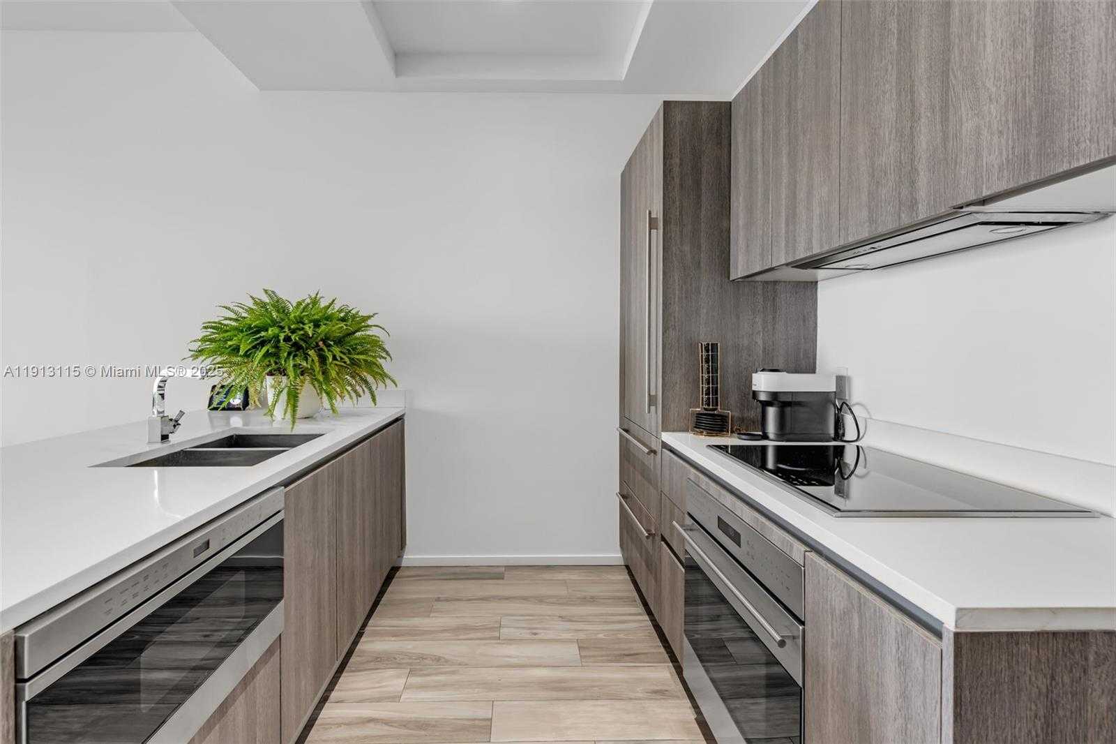 Small Image of 801 SOUTH MIAMI AVE #5206, Miami Number 9