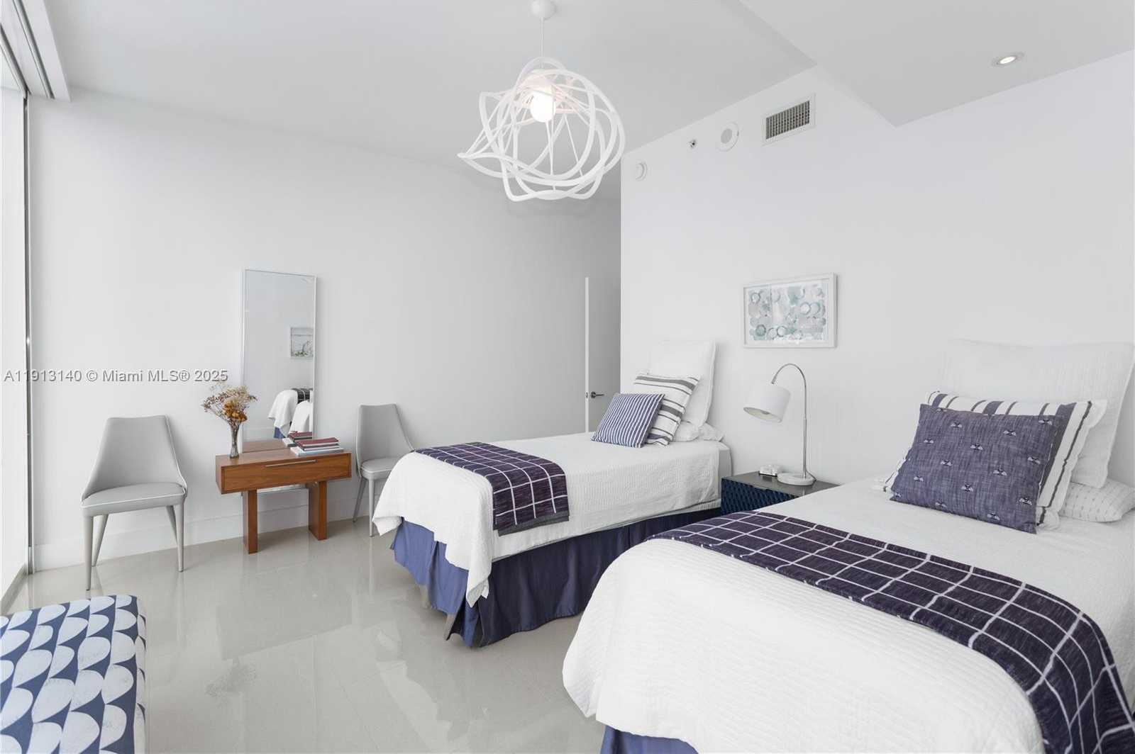 Small Image of 2020 NORTH BAYSHORE DR #2903, Miami Number 26
